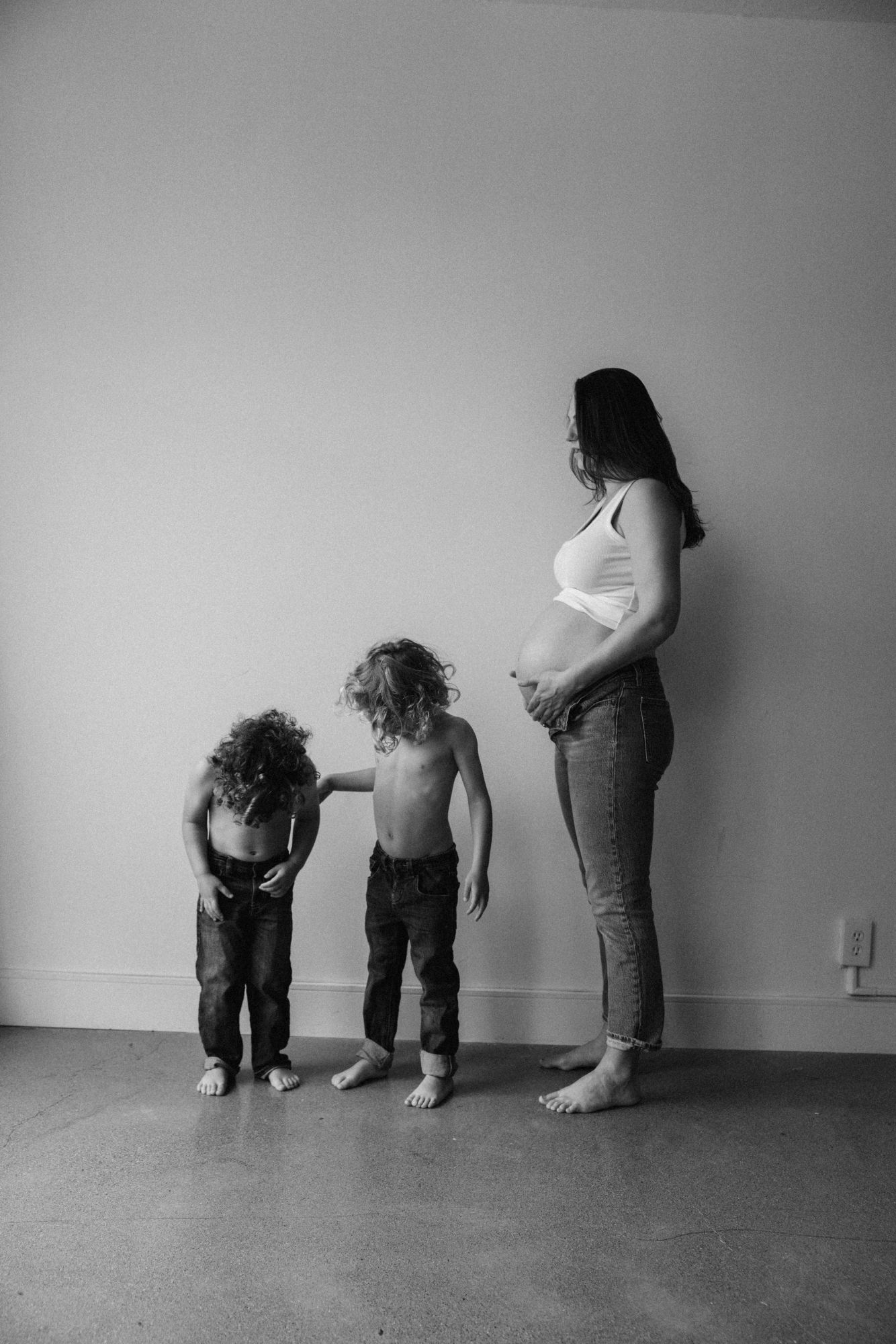 Maternity mini session portrait with kids